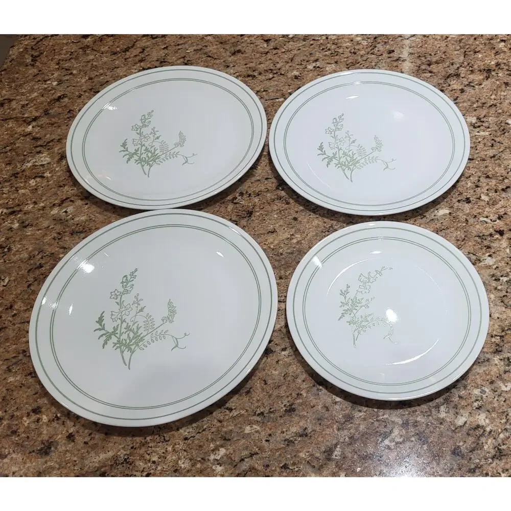 Vintage Corelle Floral Spray Plates (Qty 3 Dinner Plates & Qty 1 Luncheon Plate)